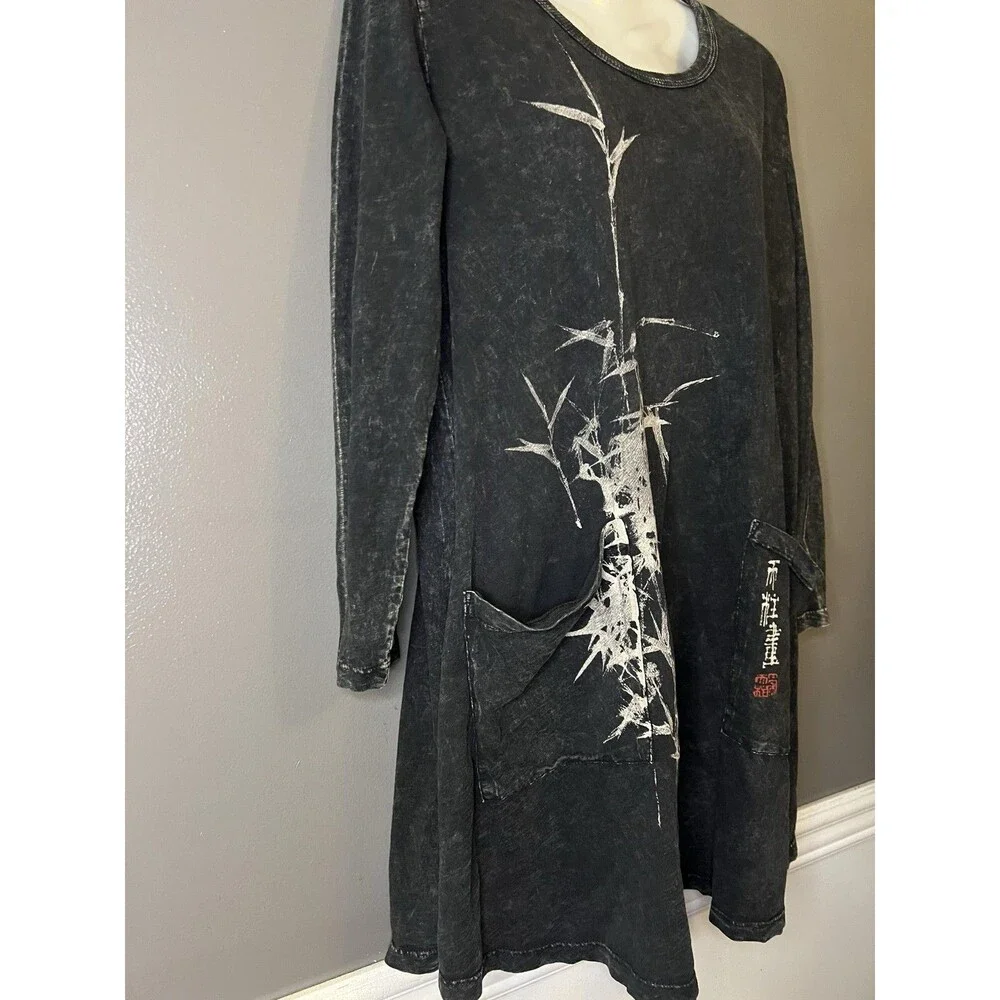 Jess & Jane Tunic Top Womens Large Black Bamboo Graphic Pockets Long Sleeve USA - Picture 4 of 12